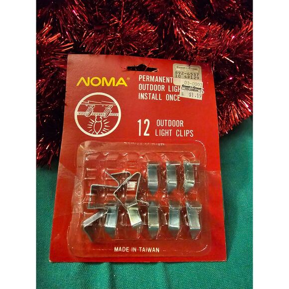 Vintage Christmas Noma 12 Outdoor Metal Clips & 3 Pack of Suction Cup for Lights - Picture 4 of 5